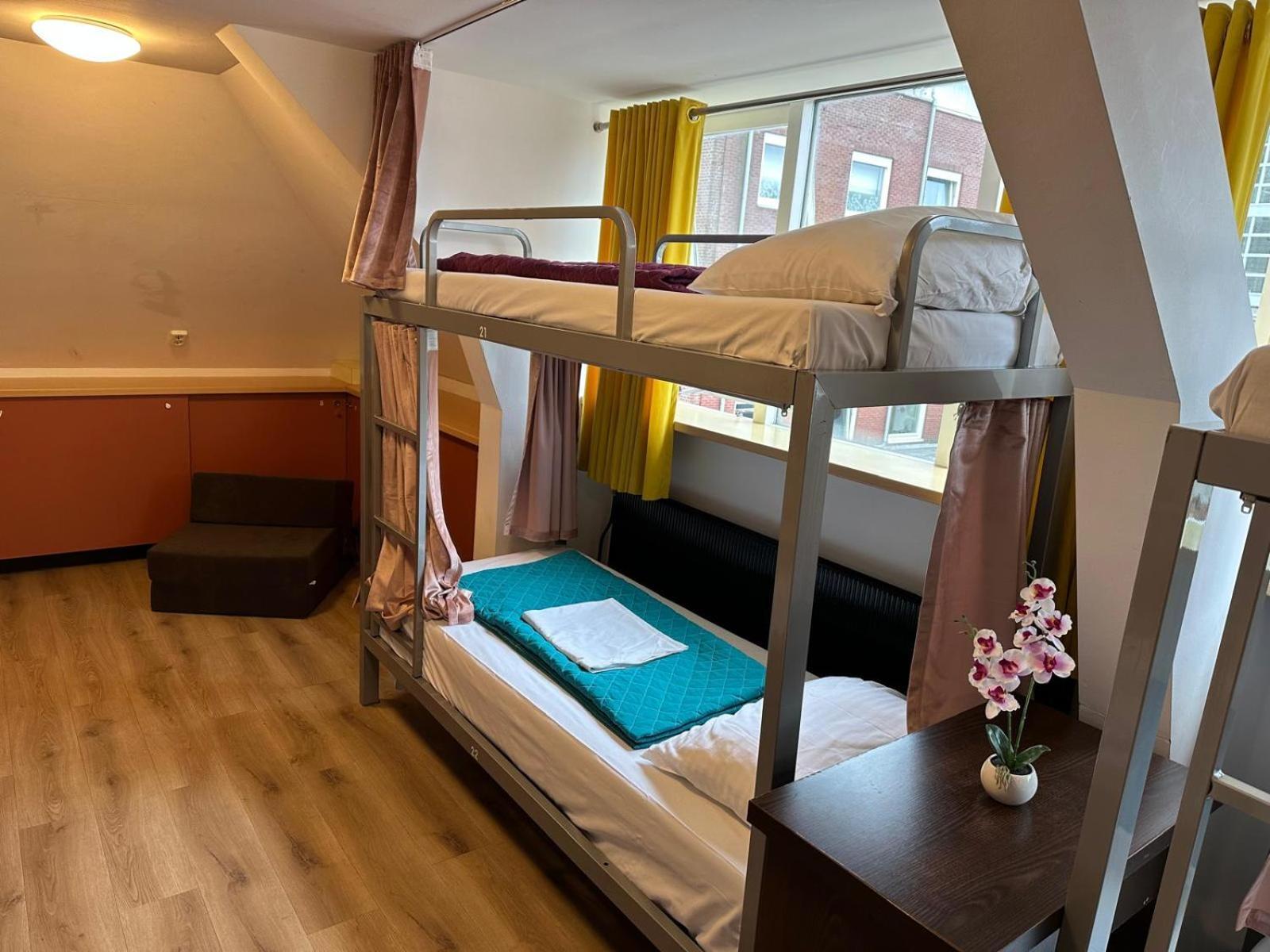 Mate Amsterdam Hostel